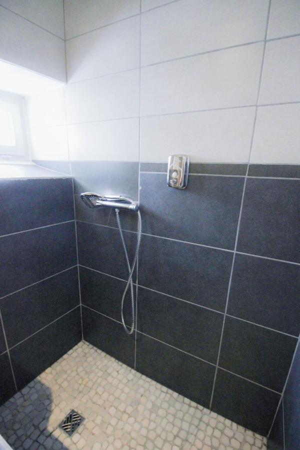 Appartement calme et spacieux, Cité et ville à pied, WIFI, 2 chambres, 3 lits Carcassonne Esterno foto