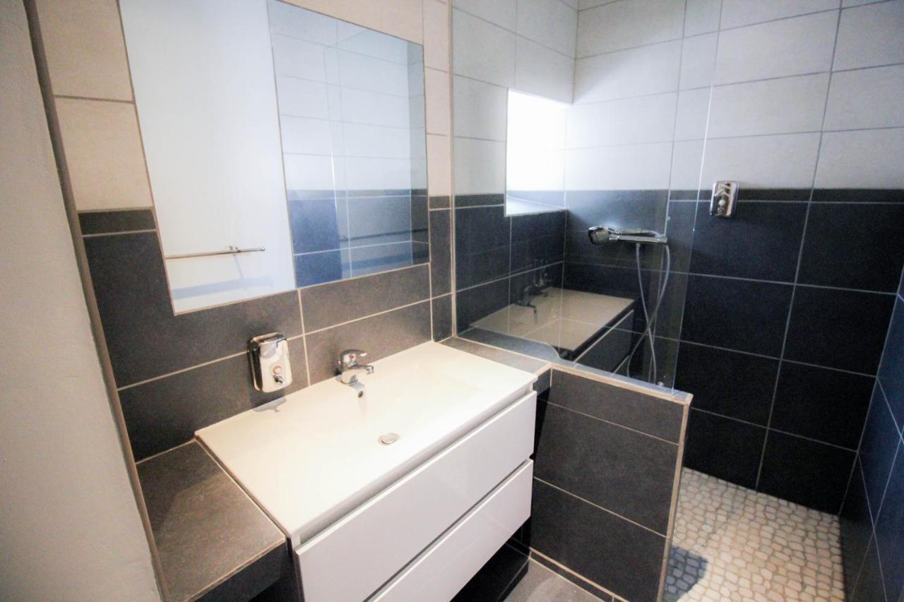 Appartement calme et spacieux, Cité et ville à pied, WIFI, 2 chambres, 3 lits Carcassonne Esterno foto